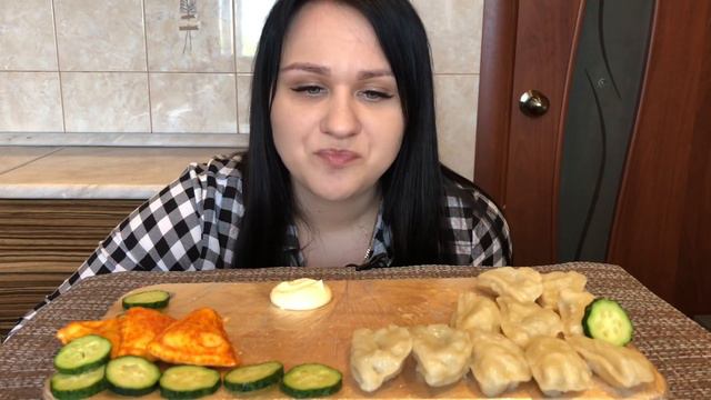 МУКБАНГ: ВАРЕНИКИ не асмр | ОТВЕТ НА ВОПРОС | mukbang dumplings asmr | eating | итинг смотреть онлайн