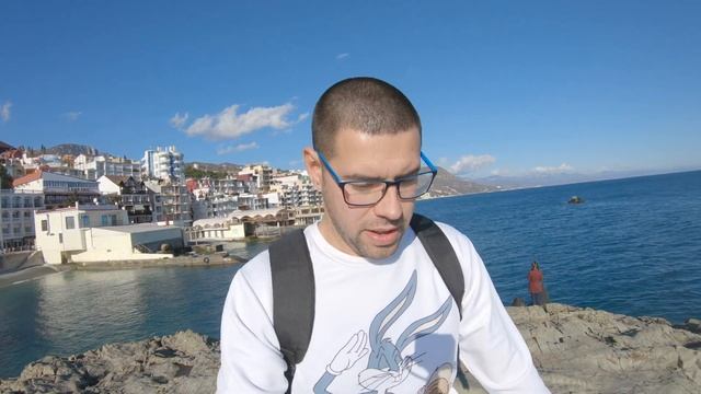 Поселок Утёс в Алуште — маленькая Италия в Крыму. Пляжи и эллинги в Утёсе смотреть онлайн