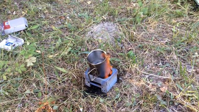 На таблетках сухого горючего разогреваю воду смотреть онлайн