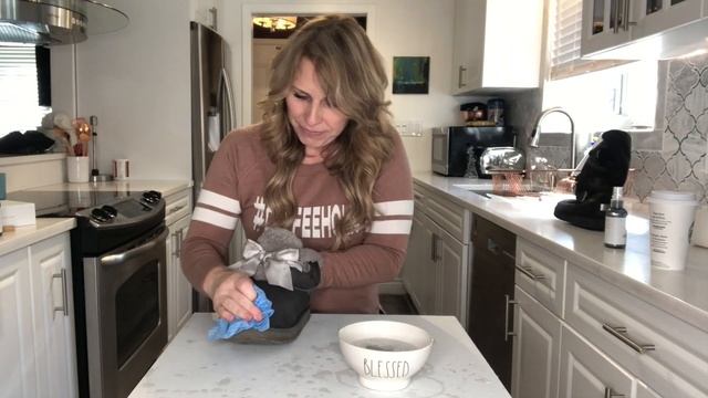 HOW TO CLEAN UGG BOOTS - with Ugg cleaning kit смотреть онлайн