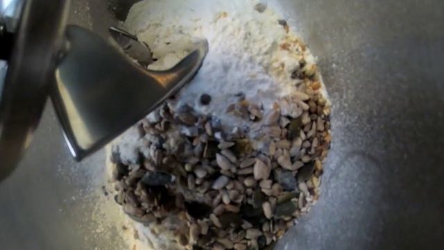 Küchenmaschine Chef Titanium von Kenwood jetzt bei Angela Bruderer смотреть онлайн