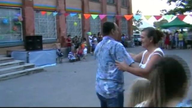 я люблю эту женщину (пара красиво танцует) \ya Lyublyu Etu Zhenschinu\