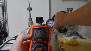 Процесс консервирования в мини-автоклаве из скороварки.