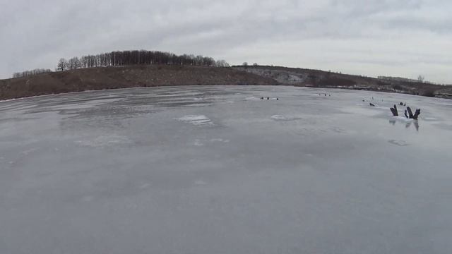 Рыбалка на жерлицы в Тульской области на одном из прудов.часть 2 смотреть онлайн
