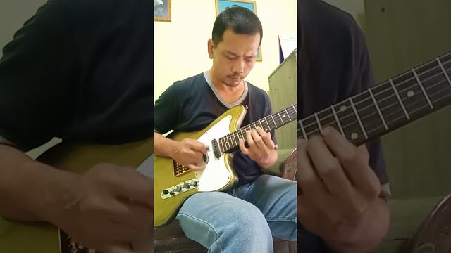 TELEMASTER DENGAN 3 PICKUPS ?! CUMAN DNA GITAR NIH...! смотреть онлайн