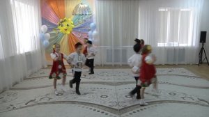 "Звездный дождик"   Танец - ВЕСЁЛАЯ КАДРИЛЬ.mp4