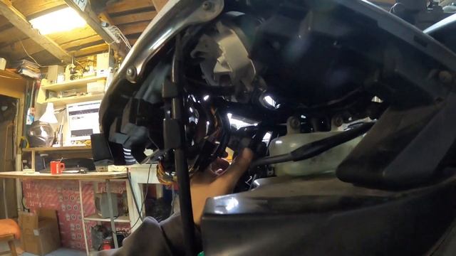 Suzuki Skywave 250 - обслуживание - масло, фильтры, лампы смотреть онлайн