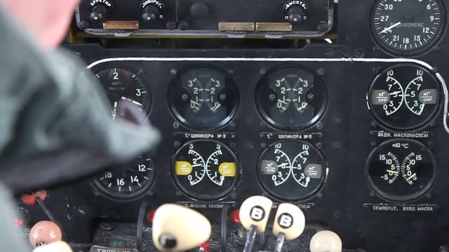 IL-14T Penguin left engine 1st start (cocpit) 12/02/2012 part 2 смотреть онлайн