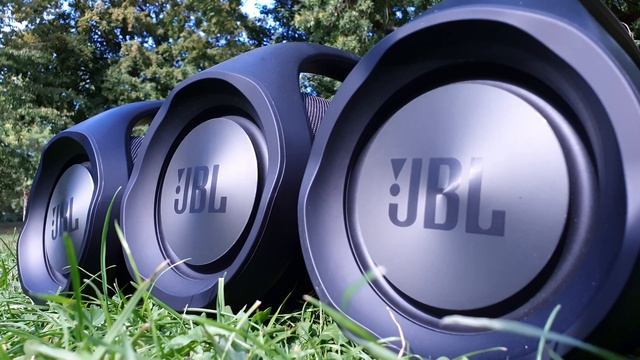 3X jbl boombox bass test (100%vol) 4K video смотреть онлайн
