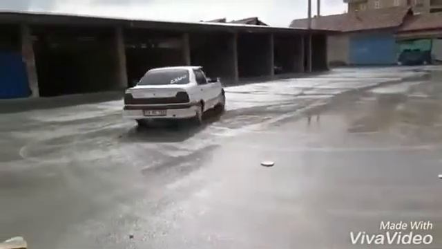 Renault 19 europa dönüyorr :))) смотреть онлайн
