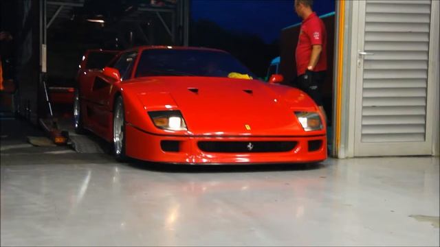Unloading a Ferrari F40, start up смотреть онлайн