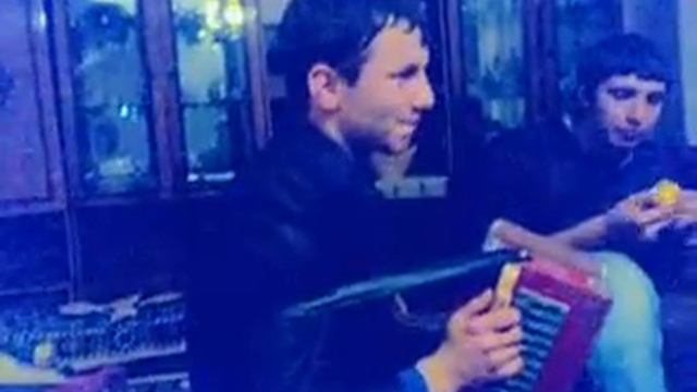 АНТОШКА жила была одна семья смотреть онлайн
