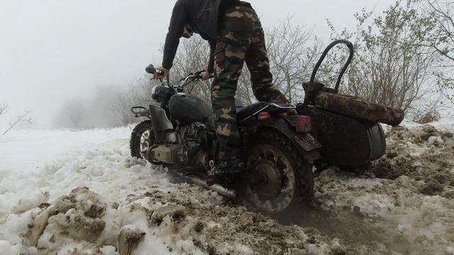 Днепр МТ 16 2WD с блокировкой в снегах. смотреть онлайн