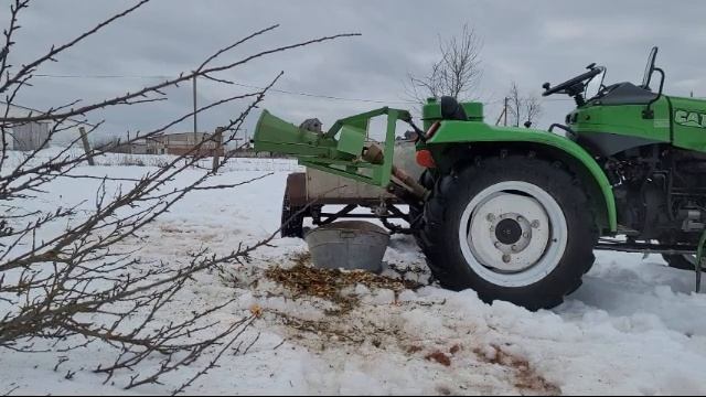 Расчищаю участок от ненужных деревьев смотреть онлайн