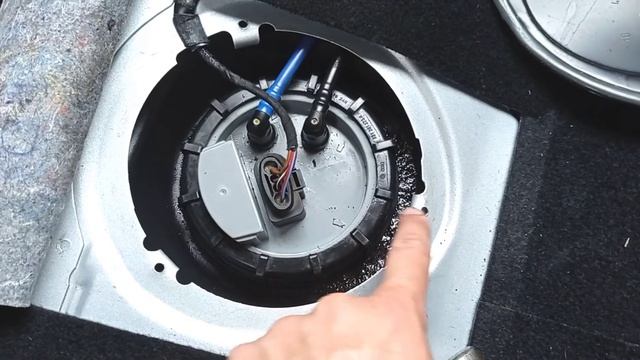 How To Replace Fuel Pump VW Golf Bora Jetta MK4 смотреть онлайн