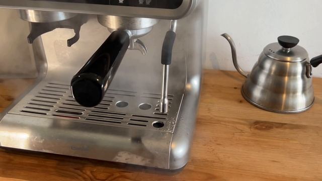 Cafetera Cecotec cumbia power espresso barista cream ? смотреть онлайн