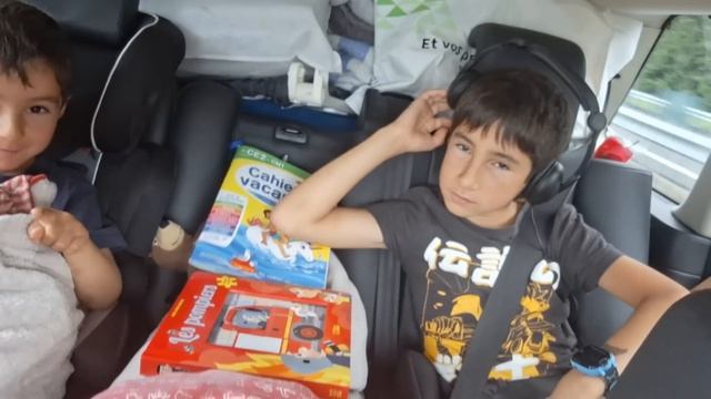 Едем в отпуск! У французов ВСЕ ЕСТЬ! В отель не попасть! смотреть онлайн