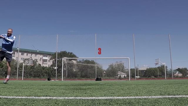 ФУТБОЛЬНЫЙ ЧЕЛЛЕНДЖ / Сбей бутылку смотреть онлайн