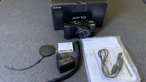 Fujifilm XF10 Unbox | Size Vs XT3 | Autofocus