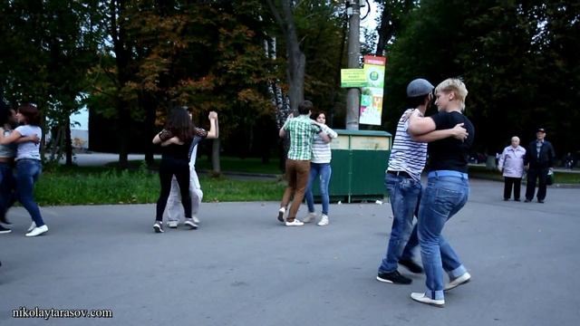 Russia. Tula. the party starts in central park смотреть онлайн