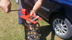 СЪЕМНИК ПРУЖИН со стоек из домкрата!