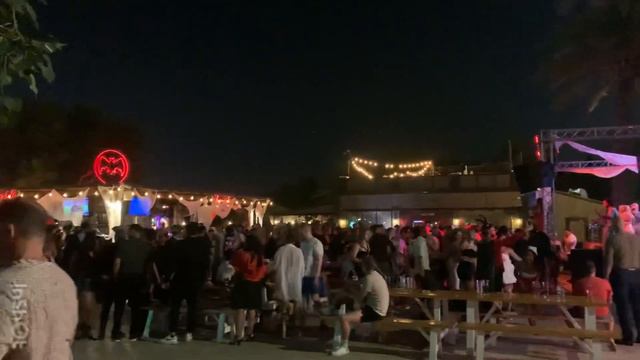 Halloween In Dubai #halloween2022 #barasti #party #dubaivlog #halloweenparty #dubaiblogger #dubai