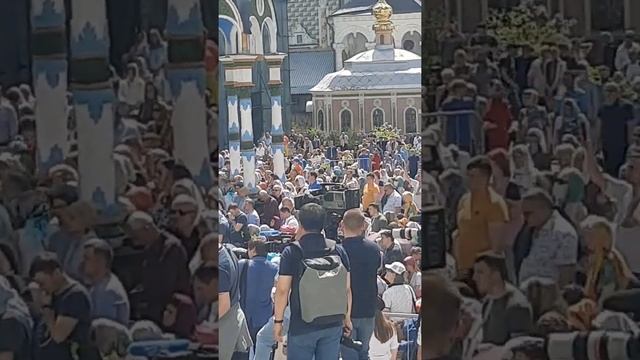 Пресвятая Троица помилуй нас. Свято-Троицкая Сергиева Лавра. Коленопреклоненные молитвы. смотреть онлайн