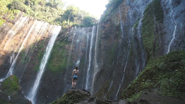 Forget Bali - Discover the secret gems of East Java (4K travel vlog) смотреть онлайн