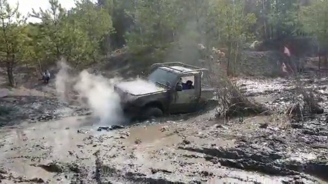 Mitsubishi Pajero 2.5td Off Road смотреть онлайн