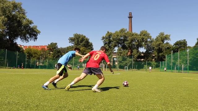 Как НАУЧИТЬСЯ использовать ФИНТЫ в матче? РАЗОБЛАЧЕНИЕ ФУТБОЛЬНЫХ ОБУЧЕНИЙ! смотреть онлайн