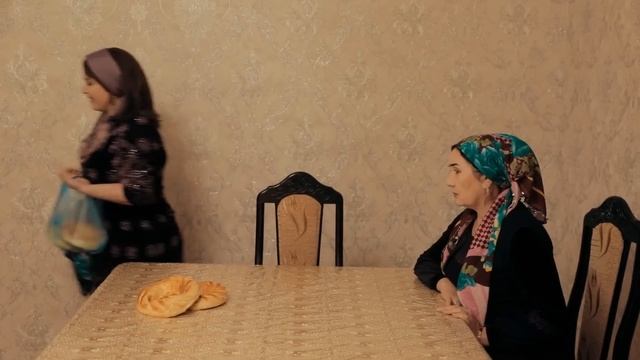 Телбага айланган қиз... Alhazar смотреть онлайн