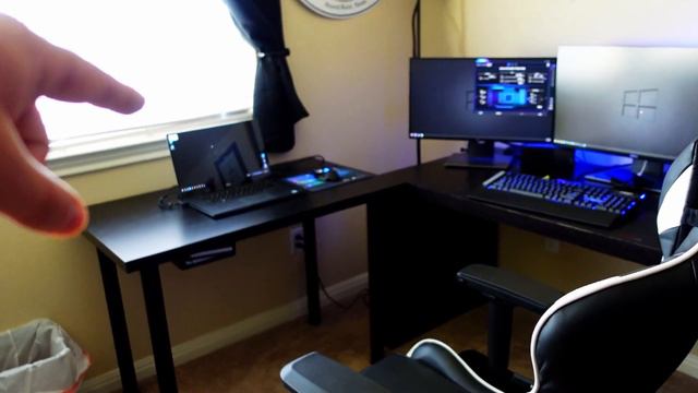 TOO MUCH STUFF!!!! Simplifying my setup Room VLOG1 смотреть онлайн