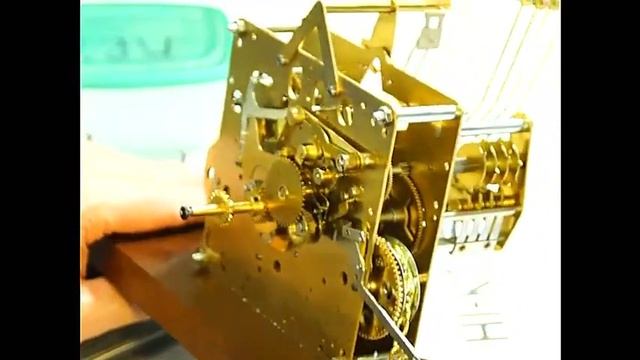 Franz Hermle 451 053 H Напольные часы с боем четвертей и фазами луны. смотреть онлайн