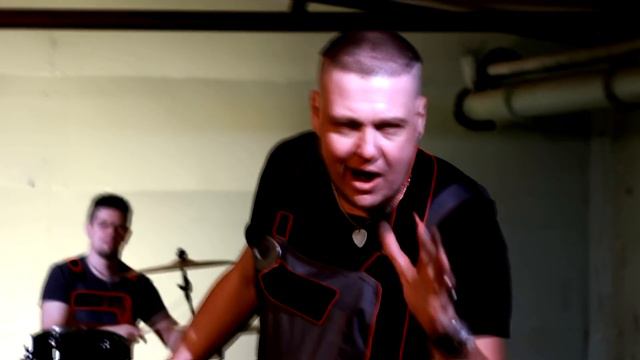 The Prodigy - Invaders Must Die/Omen/Firestarter/Voodoo People (CHKALOV cover) смотреть онлайн