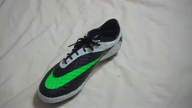 Hypervenom Phantom FG Unboxing Black/White/Neo Lime смотреть онлайн