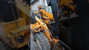 Обзор погрузчика UNC060 и МКСМ800