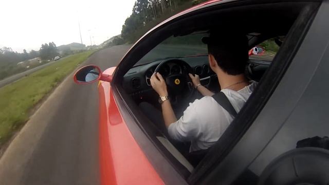 André Krauss Dirigindo uma Ferrari F360 Modena. смотреть онлайн