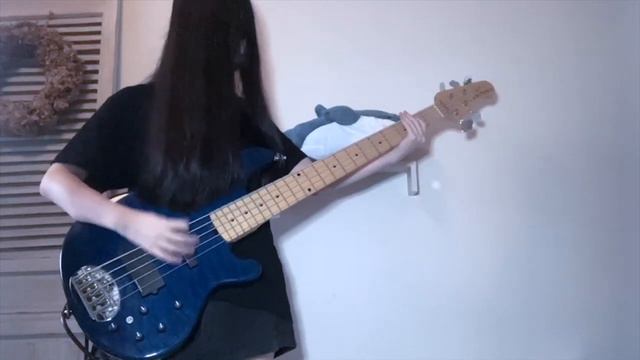 OZZY OSBOURNE - Crazy Train (Bass Cover) смотреть онлайн