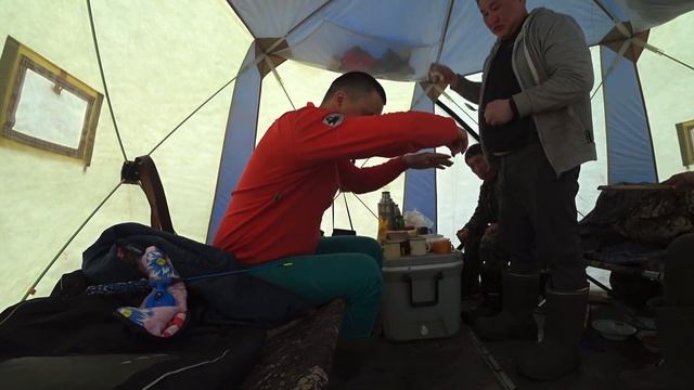 РЫБАЛКА В КАЗАЧЬЕ!!! ЯКУТИЯ УСТЬ -ЯНСКИЙ РАЙОН смотреть онлайн