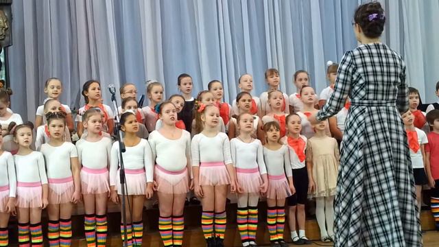 Музыка А. ЛАРИНА, слова Н. БАЙРАМОВА «Кто веселый-превеселый» смотреть онлайн