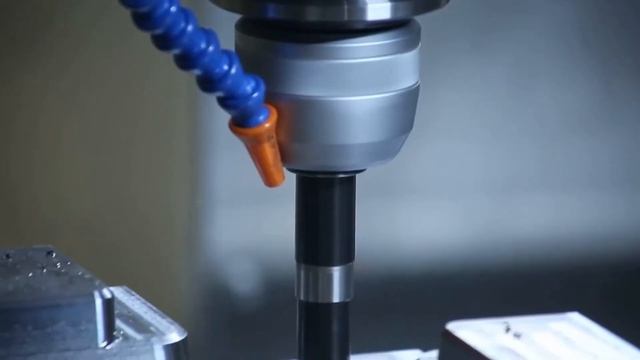 Вертикально-фрезерный обрабатывающий центр портального типа серии GMC смотреть онлайн
