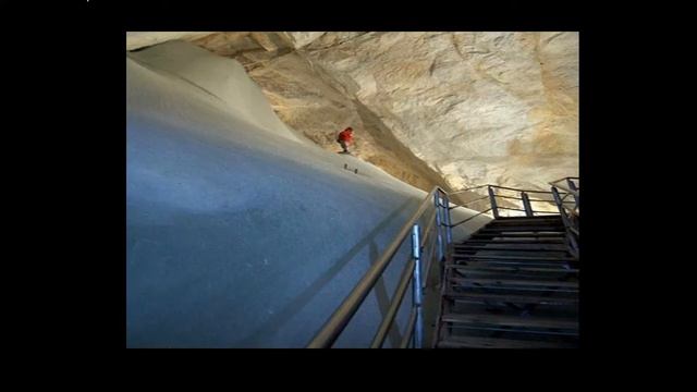 LA CUEVA DE EISRIENWELT смотреть онлайн