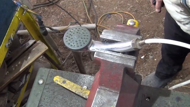 НЕВЕРОЯТНО ГОРЕЛКА ИЗ ДУШЕВОЙ ЛЕЙКИ) смотреть онлайн