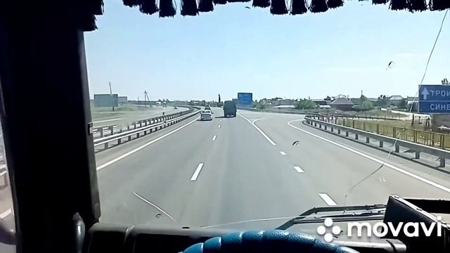 Хлопнуло колесо на прицепе, нет домкрата и баллоника. смотреть онлайн