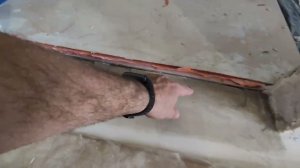 Монтирую потолки из ГКЛ, укладываю ламинат без порожка.