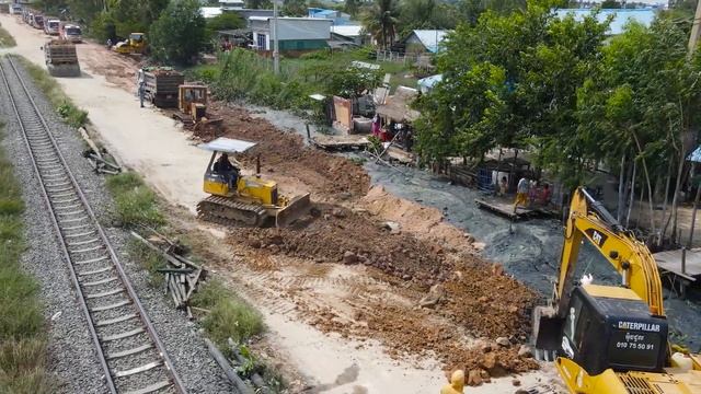 Best Impressive Action Build Road Under Road Train By Bulldozer D20P & Truck 5 Ton Spreading Soil смотреть онлайн