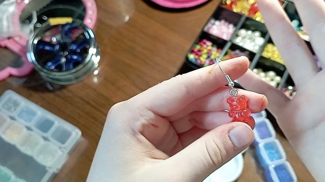 делаем две пары сережек из бисера и бусин, сережки мишки-гамми, собственные сережки! #туториалы ??