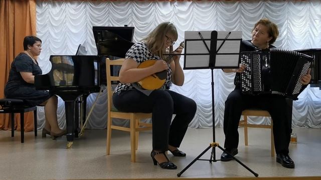 С. Есенин "Отговорила роща золотая" смотреть онлайн