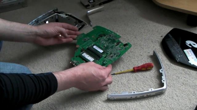 emachines ER1401 (ER1402) Stripdown for memory upgrade смотреть онлайн