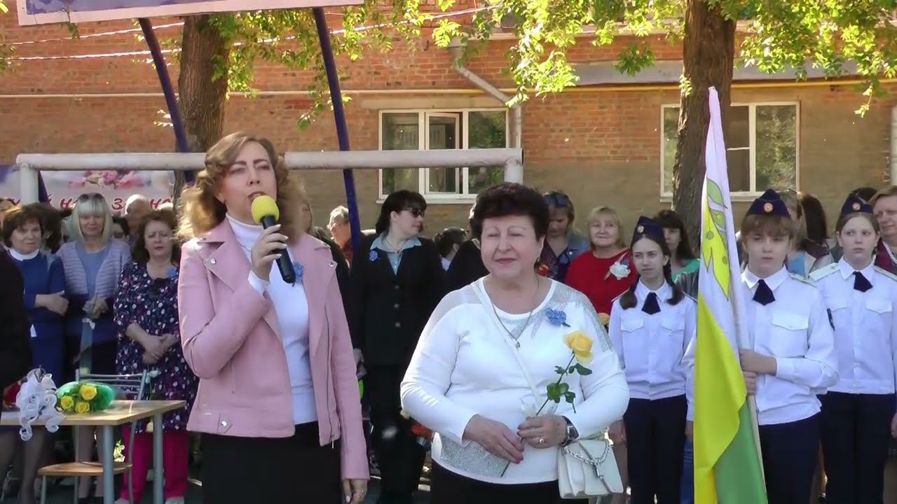 Праздник "Последний звонок 2022" /Слово первым учителям/      МАОУ лицей №28